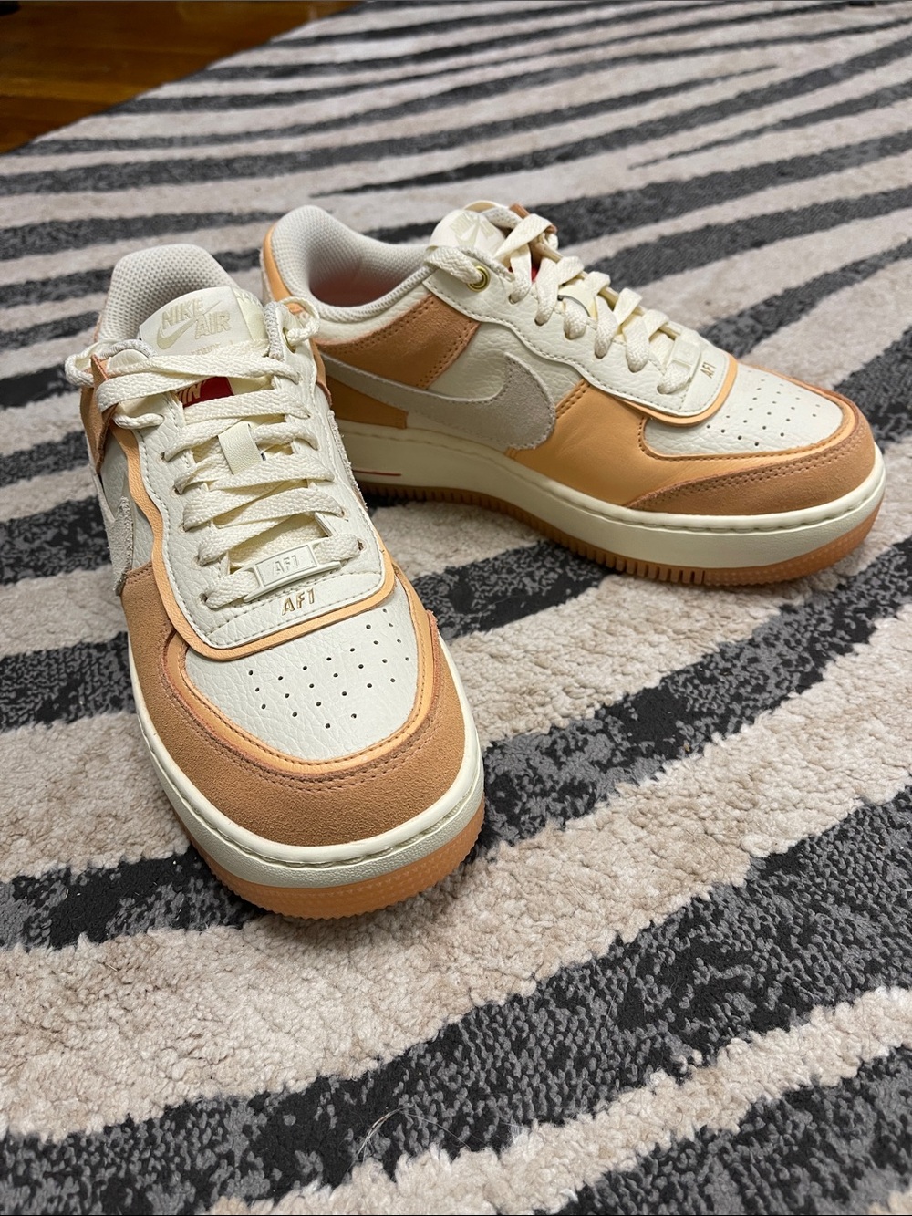Nike Air Force 1 Shadow Sisterhood Cashmere DM8157-700